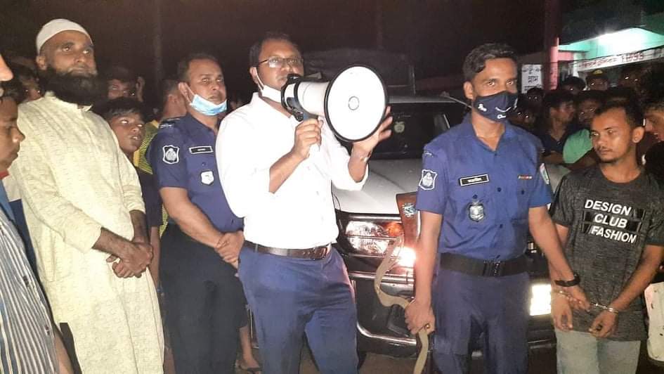 অশ্লীল ছবি-ভিডিও বিক্রি : মোবাইল কোর্টে যুবকের কারাদণ্ড অশ্লীল ছবি-ভিডিও বিক্রি : মোবাইল কোর্টে যুবকের কারাদণ্ড