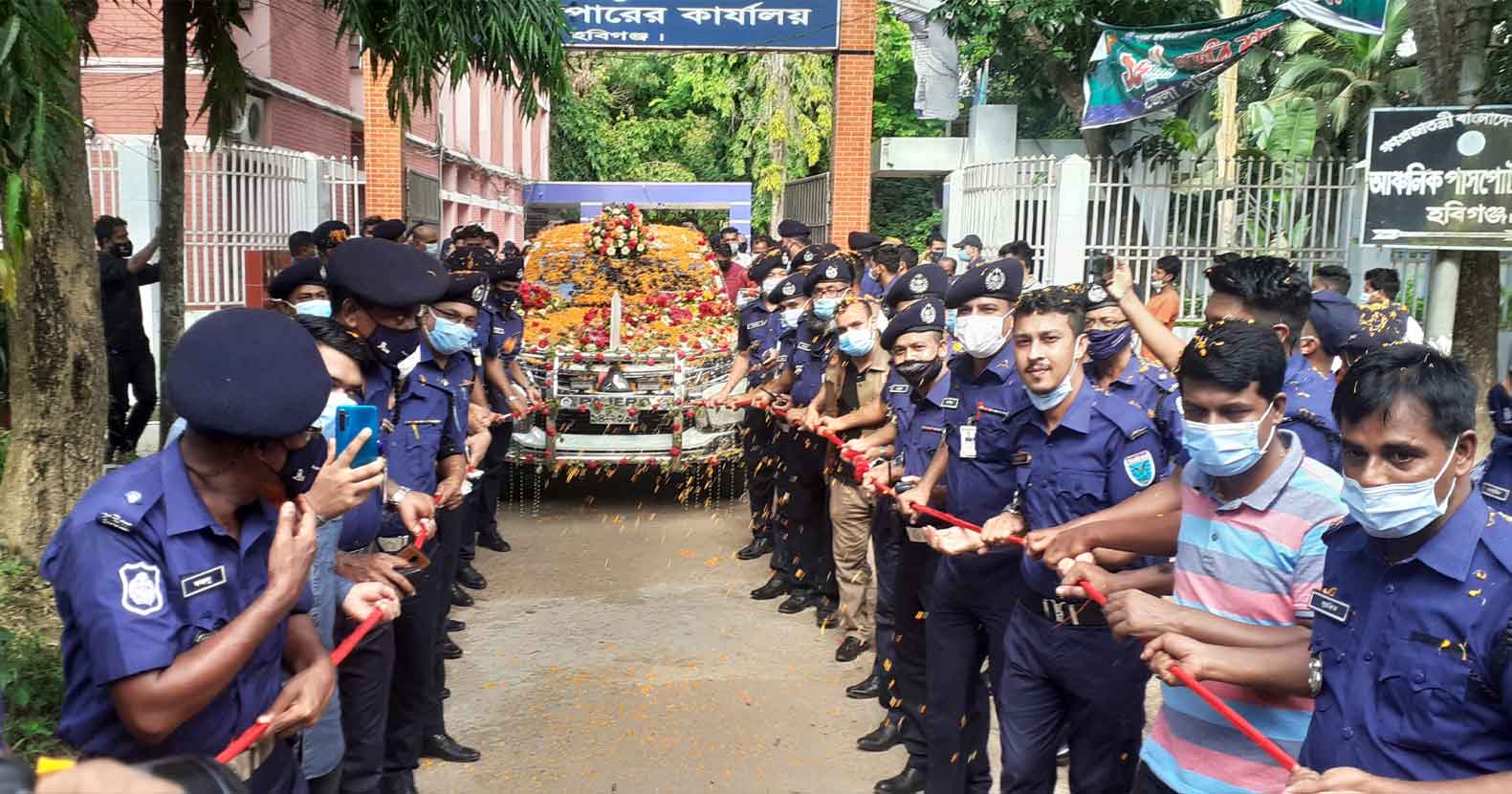 মোহাম্মদ উল্ল্যার বিদায় ও নবাগত পুলিশ সুপার এসএম মুরাদ আলীকে সংবর্ধনা প্রদান মোহাম্মদ উল্ল্যার বিদায় ও নবাগত পুলিশ সুপার এসএম মুরাদ আলীকে সংবর্ধনা প্রদান