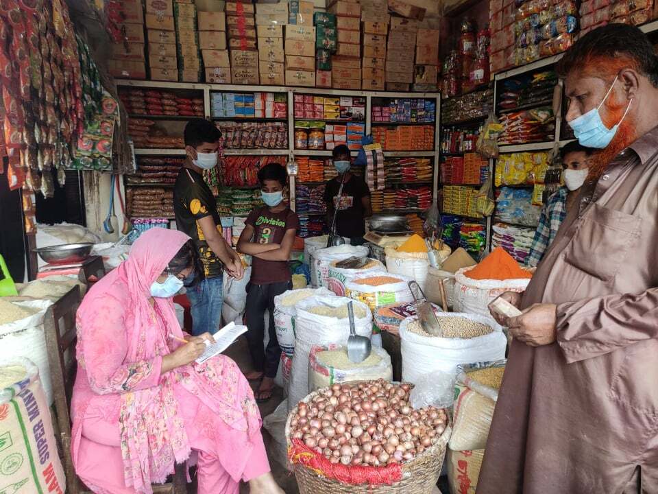 হবিগঞ্জে লকডাউনের ৪র্থ দিনে আজ শতাধিক ব্যাক্তি ও প্রতিষ্ঠানকে জরিমানা হবিগঞ্জে লকডাউনের ৪র্থ দিনে আজ শতাধিক ব্যাক্তি ও প্রতিষ্ঠানকে জরিমানা