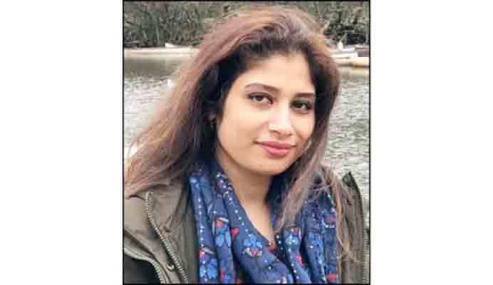 নোয়াপাড়ার তানিয়া ইংল্যান্ডে এডাল্ট কলেজের স্টুডেন্ট গভর্নর নির্বাচিত