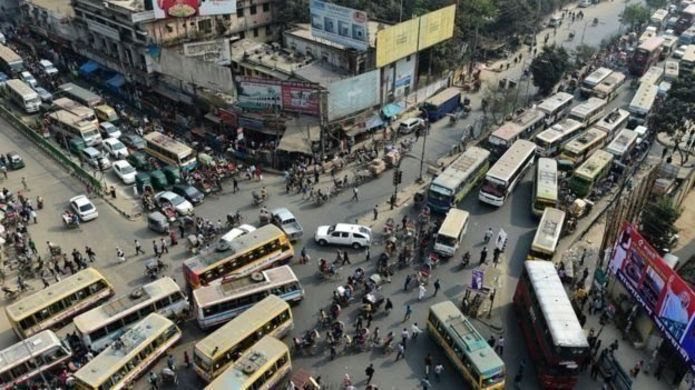 আজ থেকে কার্যকর নতুন সড়ক পরিবহন আইন