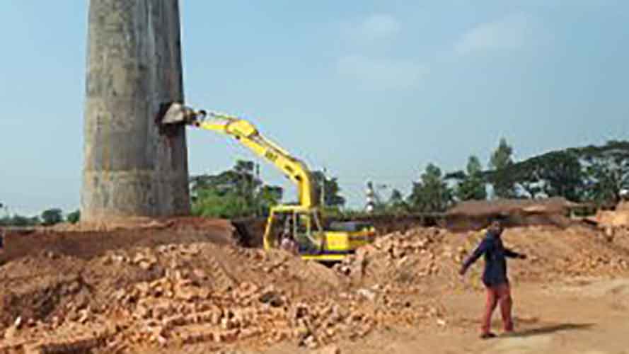 গুড়িয়ে দেয়া হয়েছে বাহুবলের অবৈধ ৩ ইটভাটা