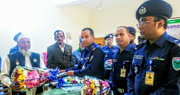 পুলিশ সুপার