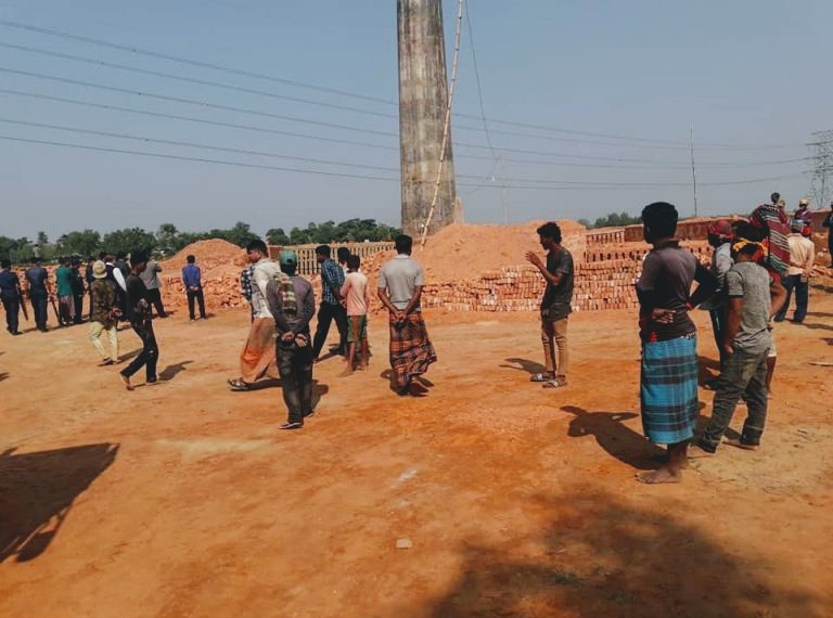 ইটভাটা ভাঙ্গার মাত্র ৩০ মিনিট পর মেরামত শুরু