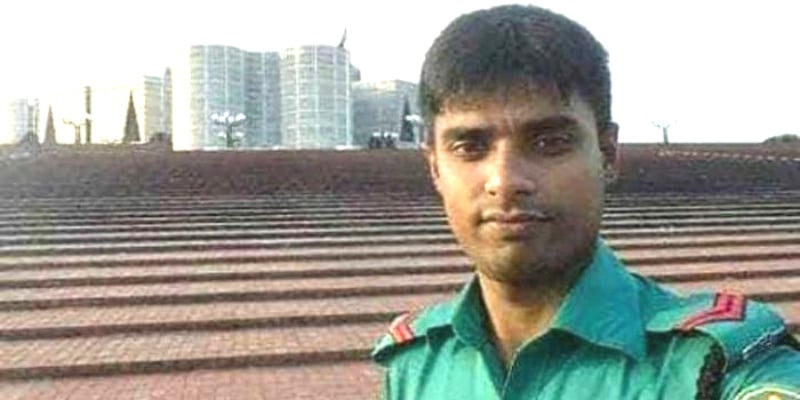 ফেইসবুকে স্ট্যাটাস দিয়ে আত্বহত্যা করল এক পুলিশ সদস্য