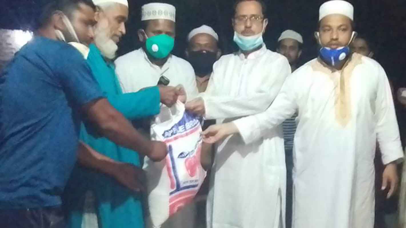 বানিয়াচংয়ে প্রবাসী ও যুবসমাজের উদ্যোগে অসহায় মানুষেদের মাঝে ত্রাণ বিতরণ