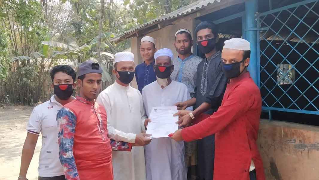 মনোহরদীতে সূর্যোদয়ের উদ্যোগে মাক্স বিতরণ