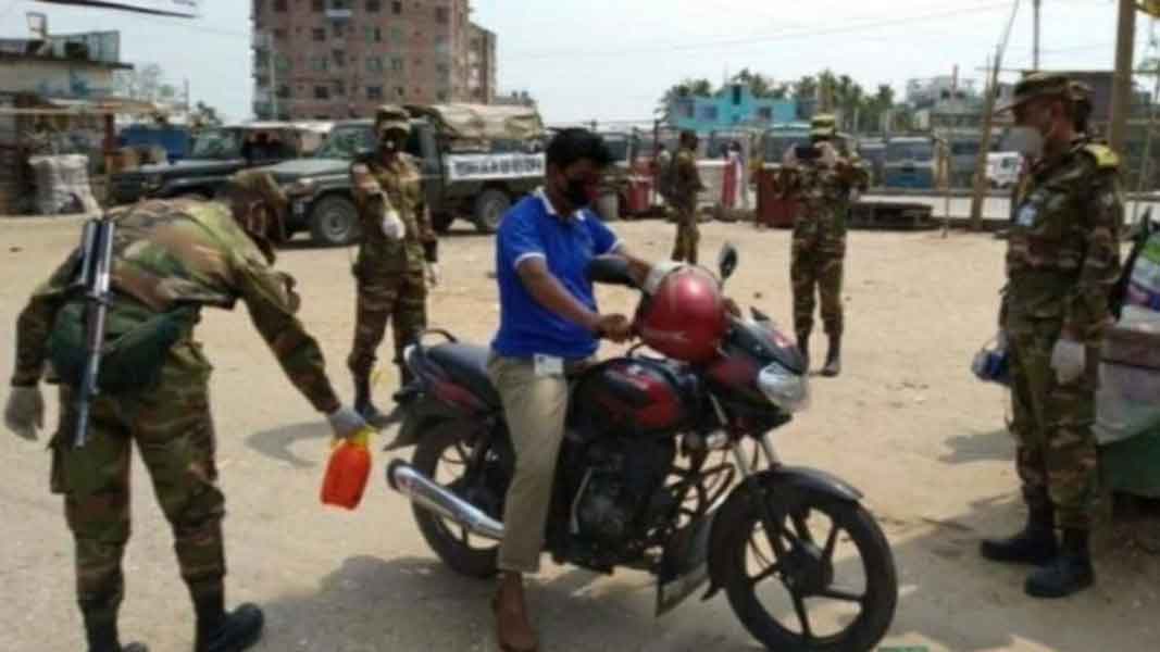 মাধবপুরে-সামাজিক-দুরত্ব-বজায়-রাখতে-সেনাবাহিনীর-তৎপরতা-অব্যাহত