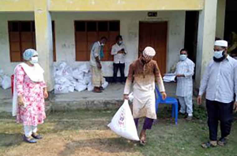 এনজিও সংস্থা আশার ২০০ প্যাকেট খাদ্য সামগ্রী বিতরণ