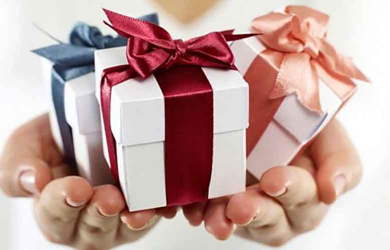 চারশত পরিবারের মধ্যে ঈদ উপহার বিতরণ করেন ফ্রান্স প্রবাসী সোহেল রানা