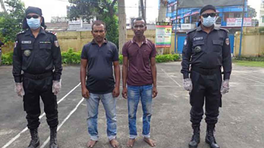 শায়েস্তাগঞ্জ থেকে ঢাকায় যাওয়ার পথে ৩৭ কেজি গাঁজা জব্দ