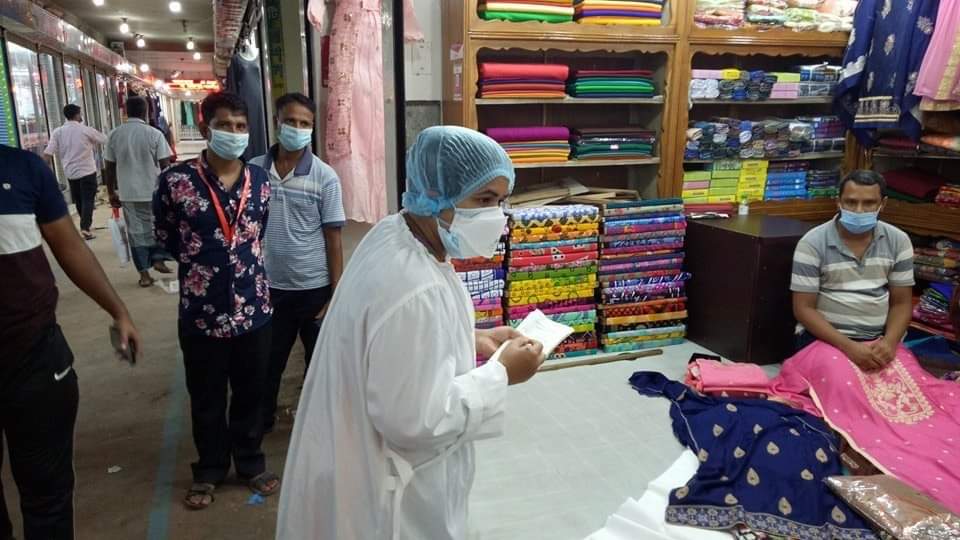 শায়েস্তাগঞ্জে মাস্ক ব্যবহার না করায় জরিমানা