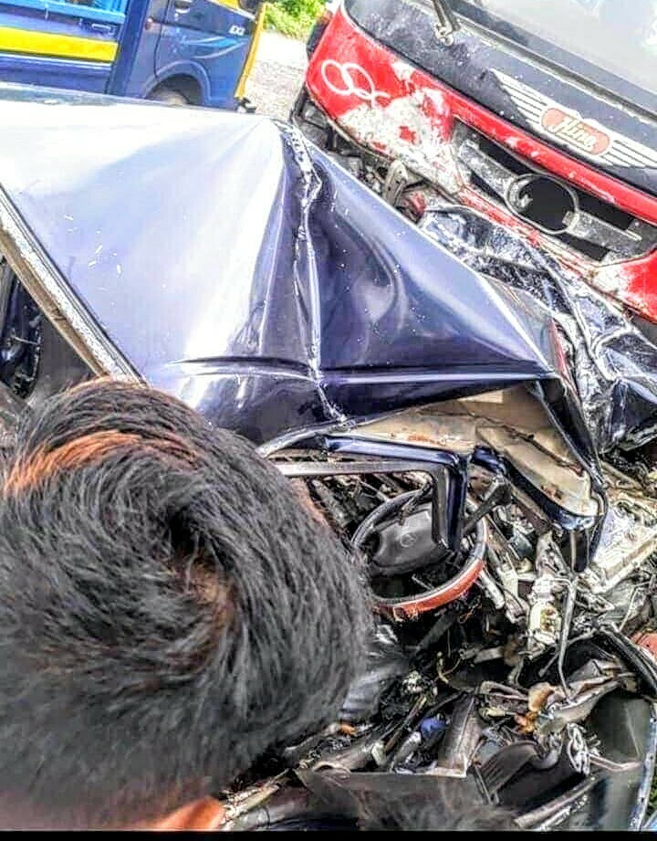 বাহুবলে বাস-কার সংঘর্ষে দুই নারীসহ নিহত ৩