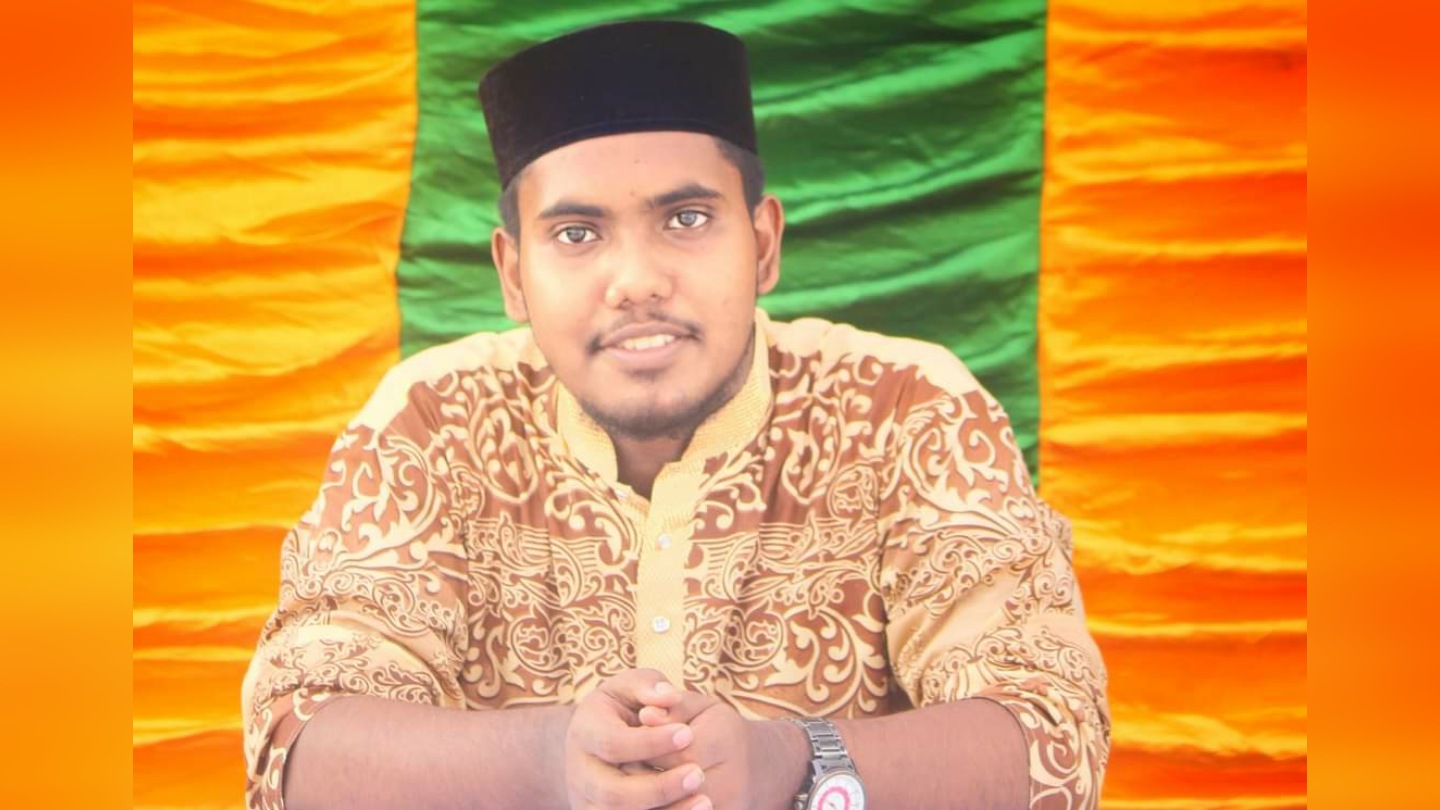 কবিতা// ফ্রান্স ঠেলা সামলা