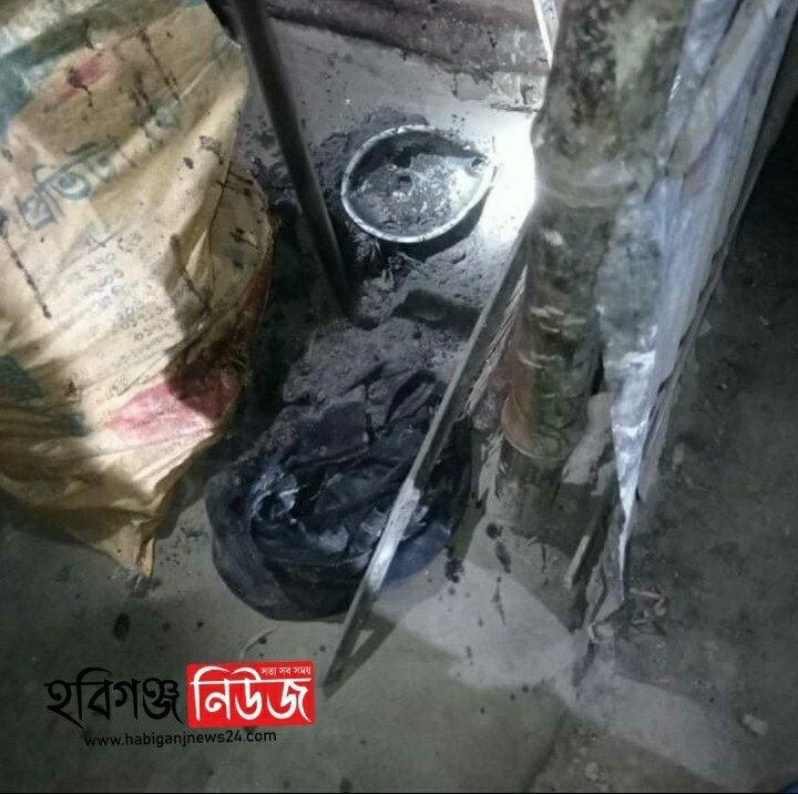 বানিয়াচংয়ে জনতার হাতে মদের পাট্টা ধ্বংস