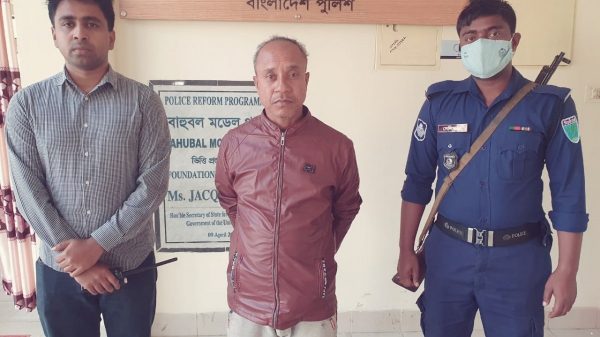 বাহুবলে প্রতিবন্ধী শিশুকে ধর্ষণে আটক ১ বাহুবলে প্রতিবন্ধী শিশুকে ধর্ষণে আটক ১