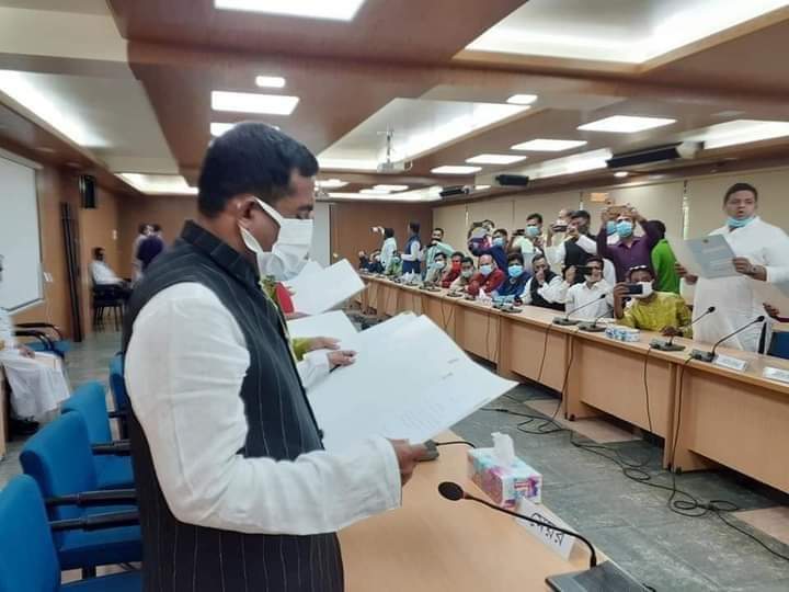 হবিগঞ্জ পৌর মেয়র আতাউর রহমান সেলিমের শপথ গ্রহণ