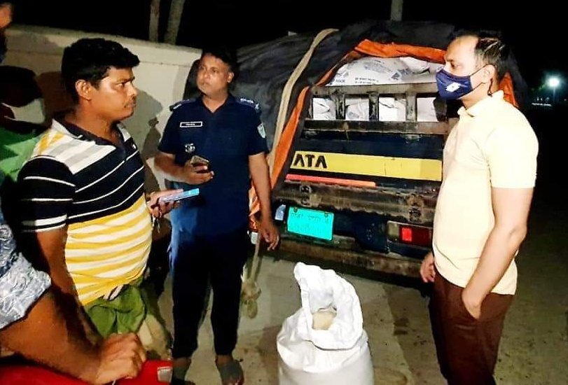 আজমিরিগঞ্জে ভিজিডি-র চাউল পাচারকালে আটক ১