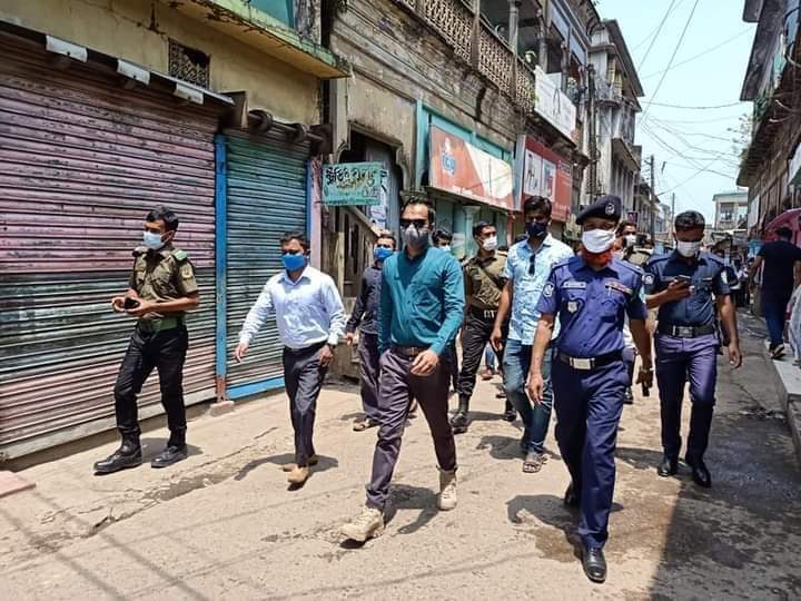 আজমিরীগঞ্জে লকডাউনে মাঠে রয়েছে উপজেলা প্রশাসন ও থানা পুলিশ