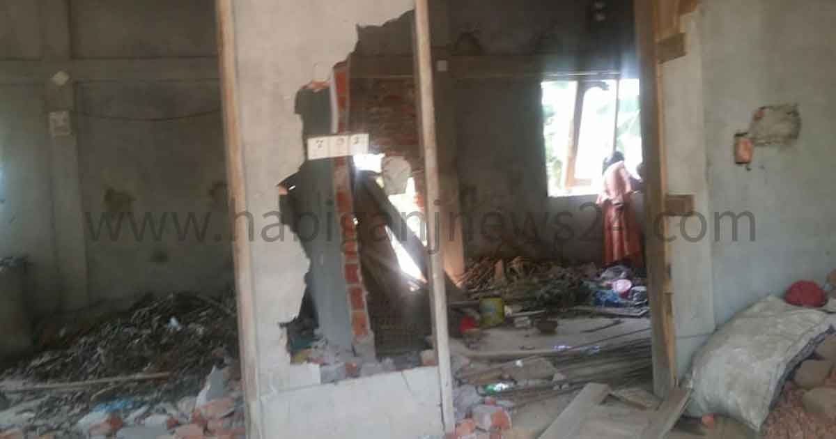মাধবপুরের নোয়াপাড়ায় বাড়িতে হামলা চালিয়ে ভাঙচুর ও লুটপাট