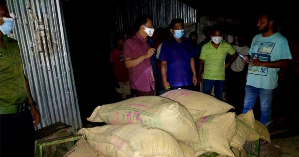 আজমিরীগঞ্জের বদলপুর থেকে অন্যত্রে পাচারকালে ১৫ বস্তা সরকারি চাল জব্দ