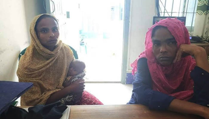 লাখাইয়ে দুই নারী ছিনতাইকারী আটক