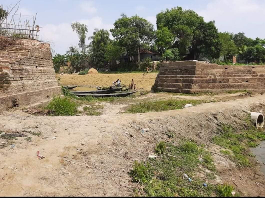 লাখাইয়ে ব্রীজ না থাকায় জনসাধারণের চরম ভোগান্তি