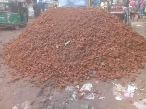 বাহুবলে ব্রীজ’র অনিয়মের সংবাদ সংগ্রহকালে সাংবাদিককে হেনস্তা- সাংবাদিকদের মধ্যে ক্ষোভ