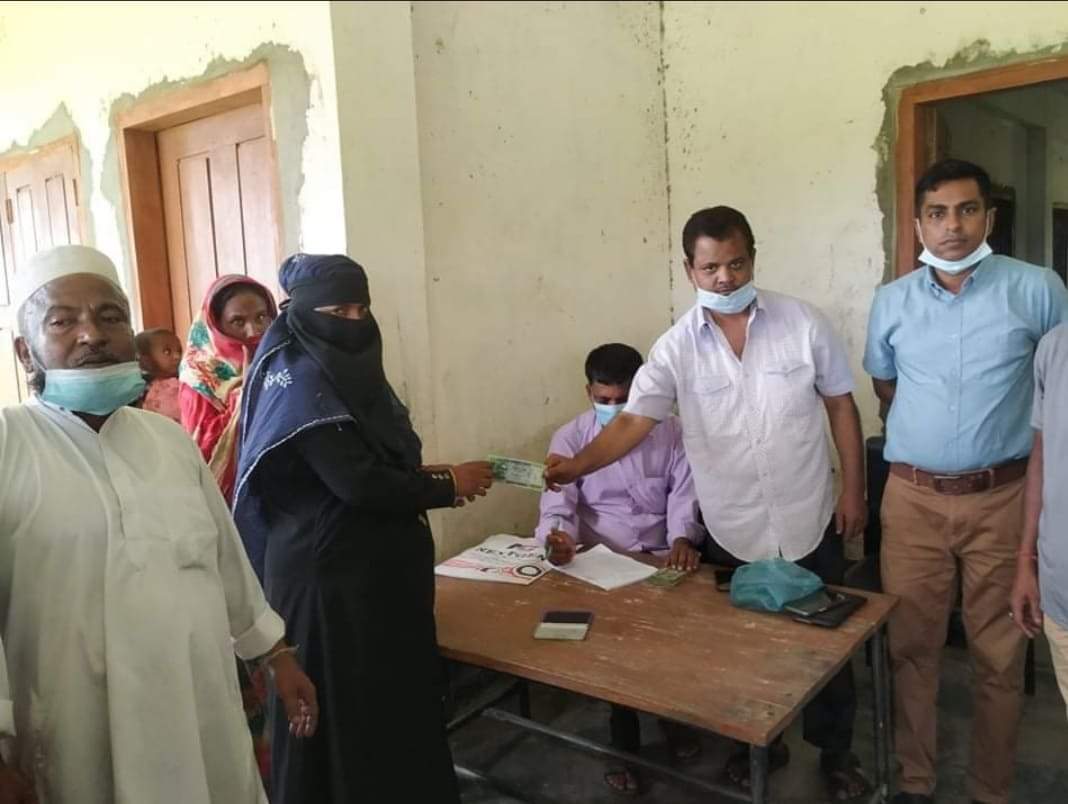 লাখাইয়ে প্রধানমন্ত্রীর দেওয়া উপহার বিতরণ