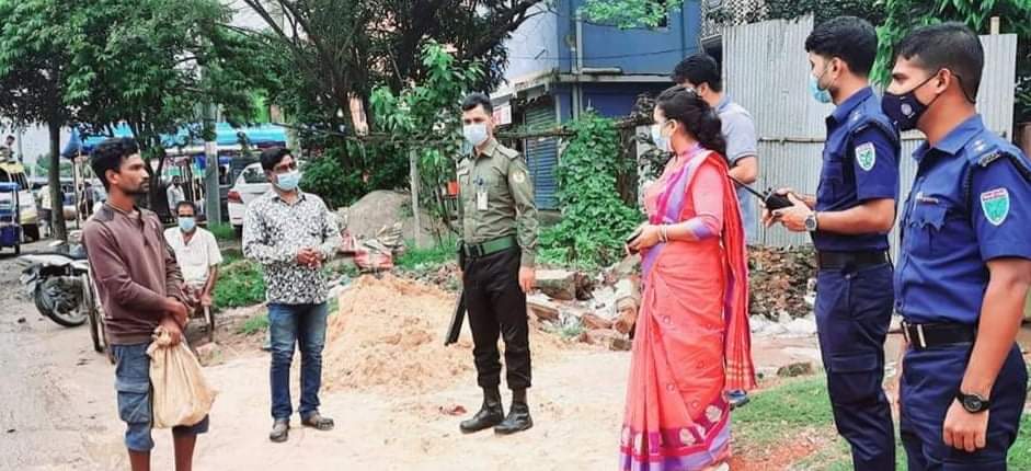 স্বাস্থ্যবিধি অমান্য করায় মোবাইল কোর্টের মামলা ও জরিমানা স্বাস্থ্যবিধি অমান্য করায় মোবাইল কোর্টের মামলা ও জরিমানা