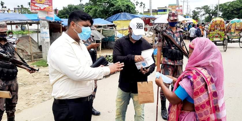করোনা মোকাবেলায় বিধিনিষেধ বাস্তবায়নে জেলা প্রশাসনের টহল ও মোবাইল কোর্ট
