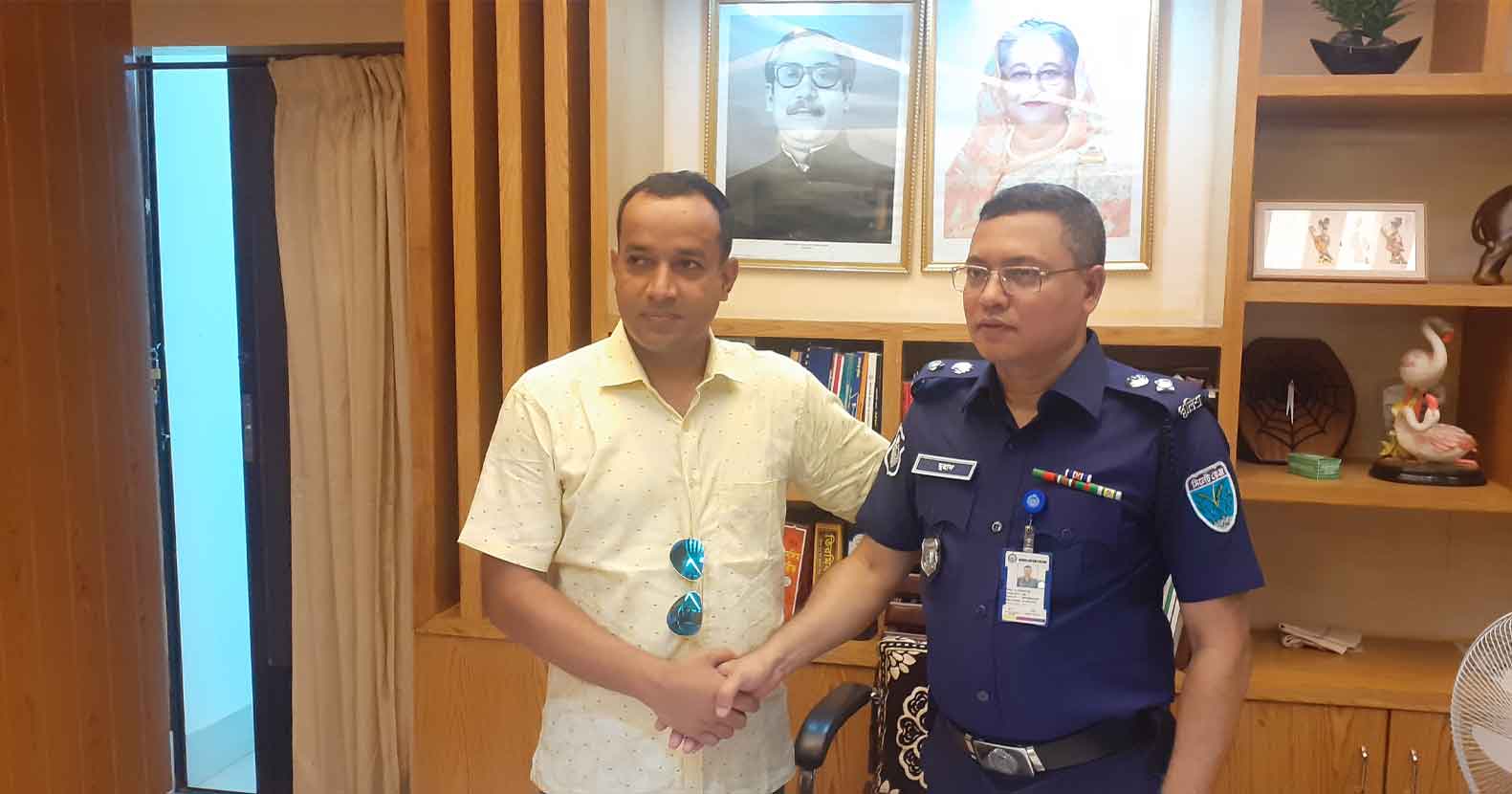 মোহাম্মদ উল্ল্যার বিদায় ও নবাগত পুলিশ সুপার এসএম মুরাদ আলীকে সংবর্ধনা প্রদান