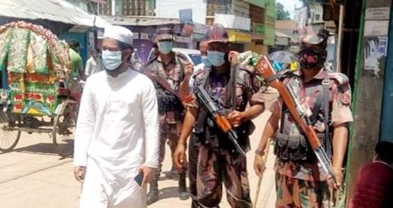 লকডাউন বাস্তবায়নে কঠোর অবস্থানে জেলা প্রশাসন লকডাউন বাস্তবায়নে কঠোর অবস্থানে জেলা প্রশাসন