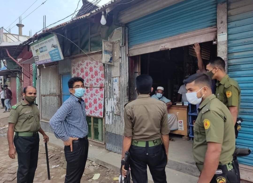 লাখাইয়ে শাটডাউনের পালনে কঠোর প্রশাসন , মামলা ও জরিমানা