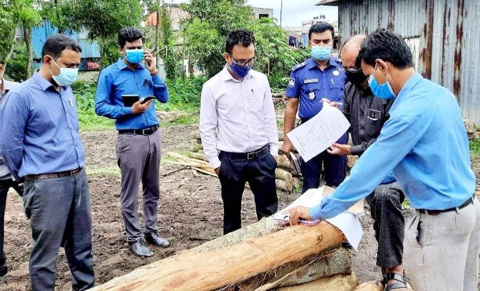 মাধবপুরে করাতকলের বিরুদ্ধে মোবাইল কোর্টের জেল ও জরিমানা