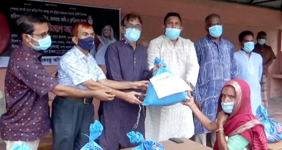 বঙ্গবন্ধু অক্সি এন্ড ফুড হেল্প এর খাদ্য সহায়তা প্রদান