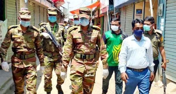 লকডাউন বাস্তবায়নে জেলা জুড়ে প্রশাসনের টহল ও অভিযান