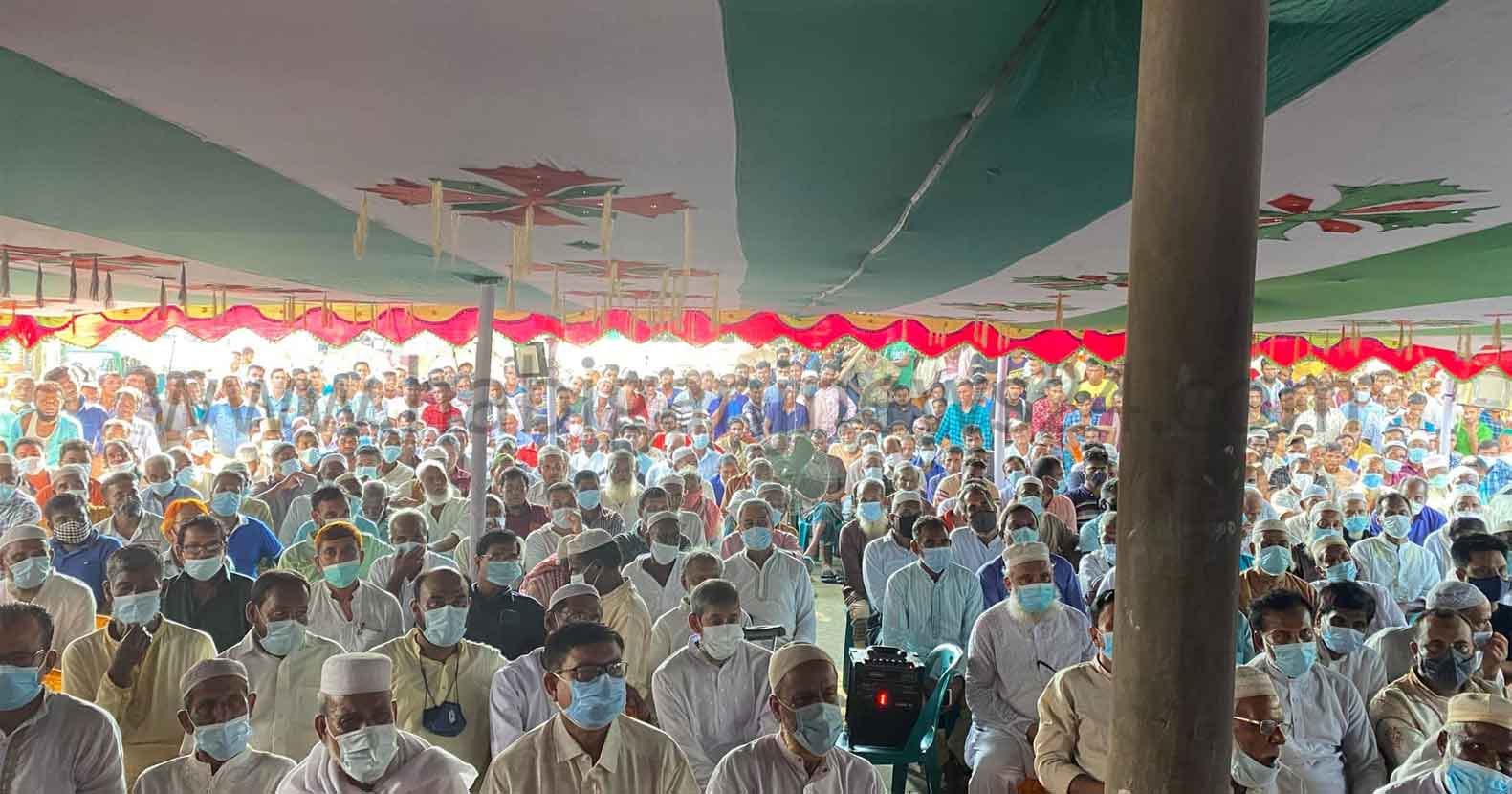 লোকড়ায় দীর্ঘদিনের বিরোধ নিষ্পত্তি করলেন এমপি আবু জাহির লোকড়ায় দীর্ঘদিনের বিরোধ নিষ্পত্তি করলেন এমপি আবু জাহির