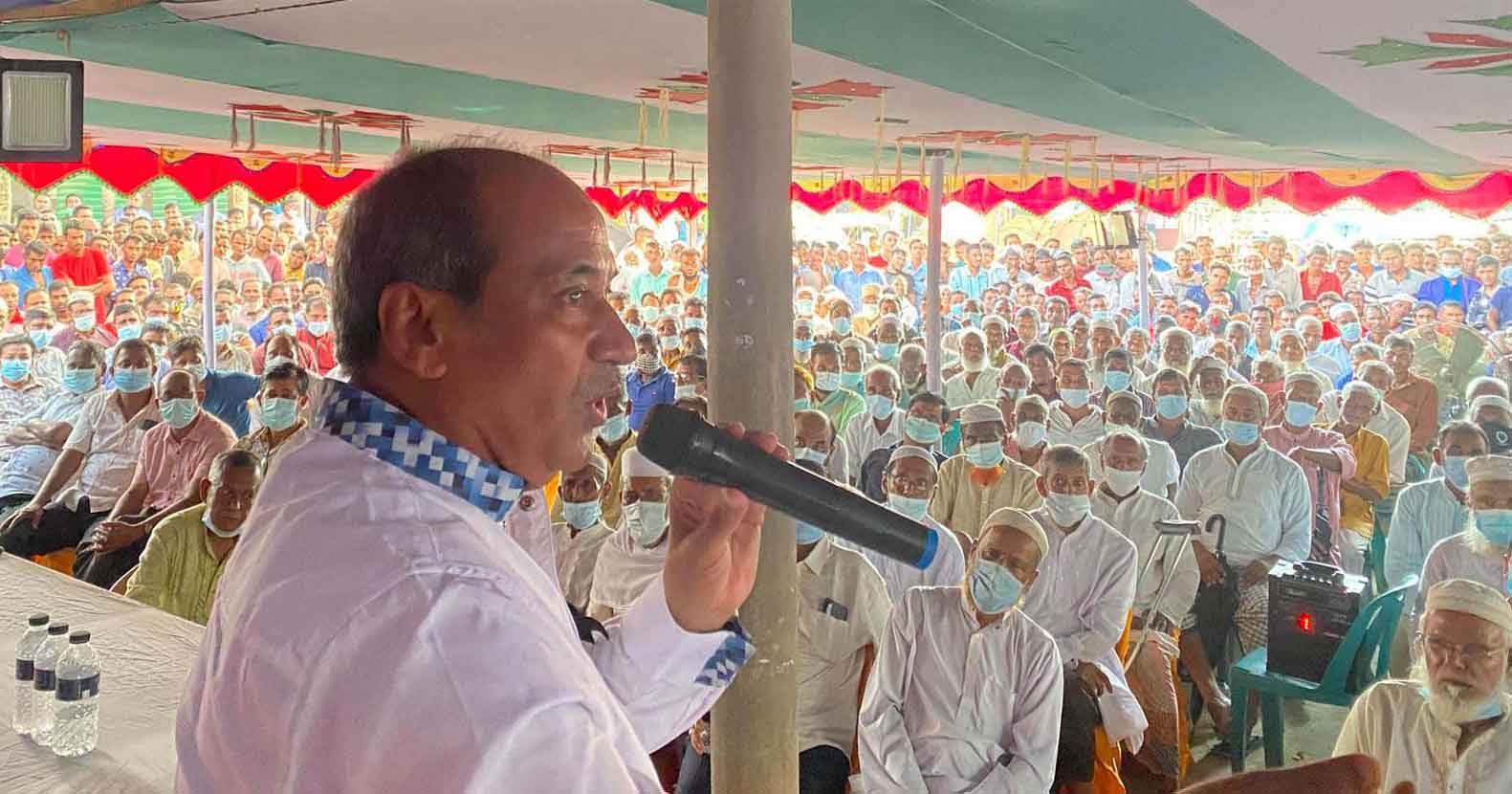 লোকড়ায় দীর্ঘদিনের বিরোধ নিষ্পত্তি করলেন এমপি আবু জাহির