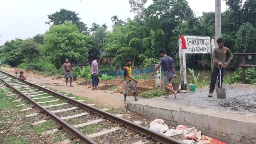 মাধবপুরে ২৪ টি পরিবারকে বসতবাড়ি ছাড়তে রেল কর্তৃপক্ষের নির্দেশ 