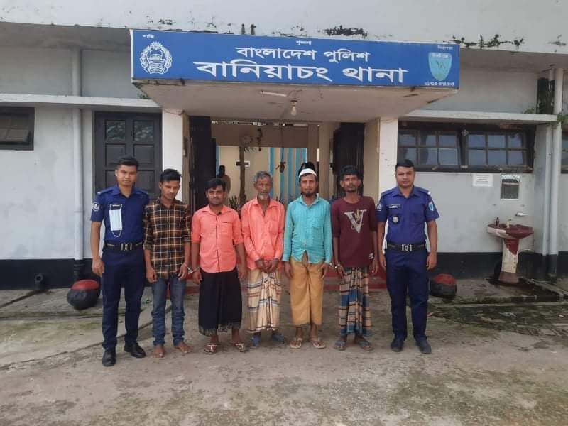 বানিয়াচংয়ে পুলিশ অভিযানে পরোয়ানাভুক্ত ৫ আসামী গ্রেফতার