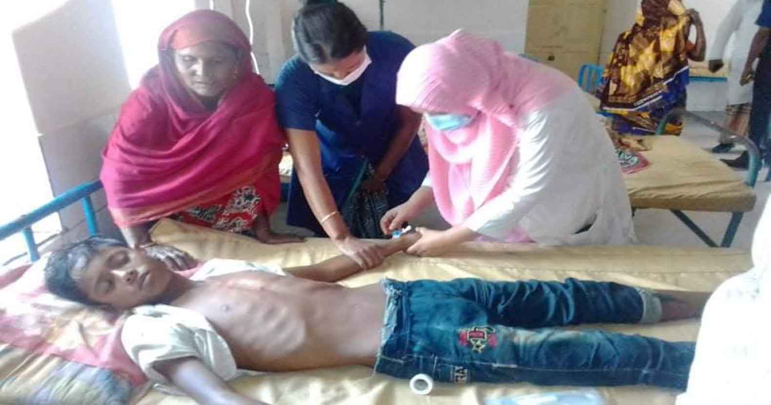 নির্বাচনের-জেরে-৫ম-শ্রেণীর-ছাত্রকে-দপ্তরির-মারধোর নির্বাচনের জেরে ৫ম শ্রেণীর ছাত্রকে দপ্তরির মারধোর
