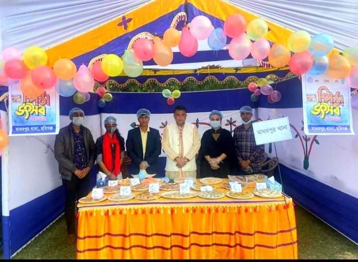 হবিগঞ্জের পিঠা উৎসবে মাধবপুর থানা পুলিশ