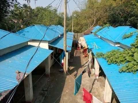 প্রধানমন্ত্রীর উপহারের ঘরে রাত হলেই ঢিল