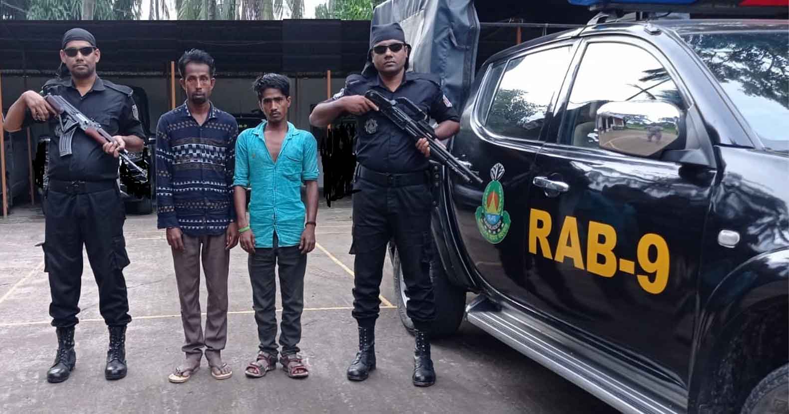 মাধবপুরে গাঁজাসহ দুইজন মাদক ব্যবসায়ী গ্রেফতার