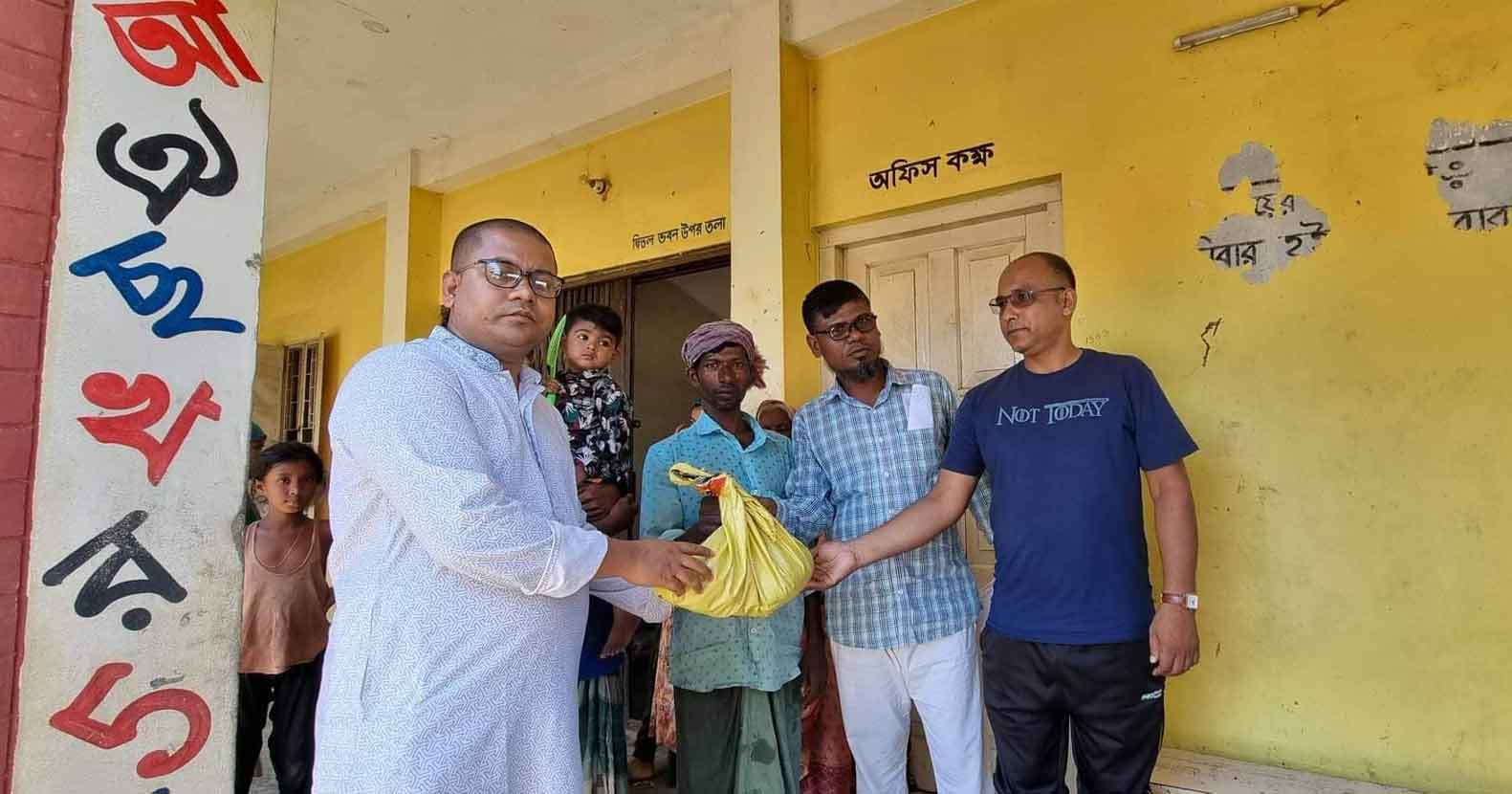 বানিয়াচংয়ে সিপিবির ত্রাণ বিতরণ