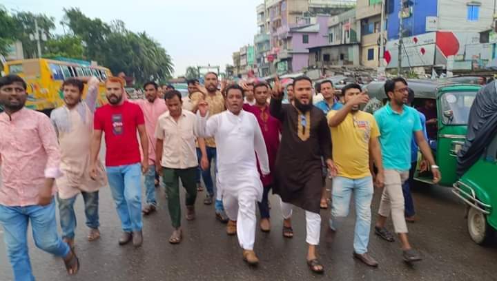 বিএনপি-জামায়াতের নৈরাজ্যের প্রতিবাদে মাধবপুরে বিক্ষোভ