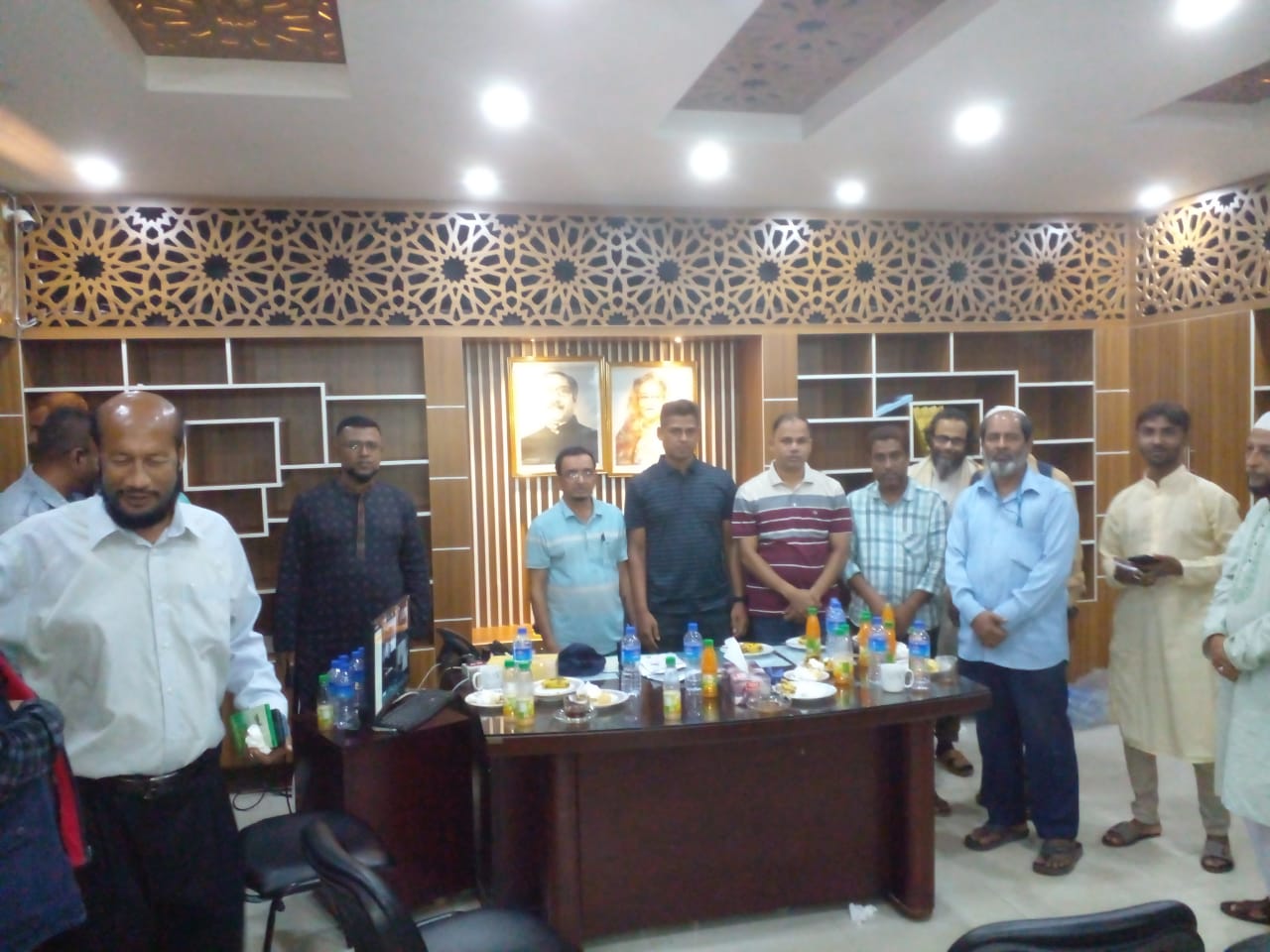 সাংবাদিকদের সাথে শায়েস্তাগঞ্জ থানার নবাগত ওসির মতবিনিময় সভা