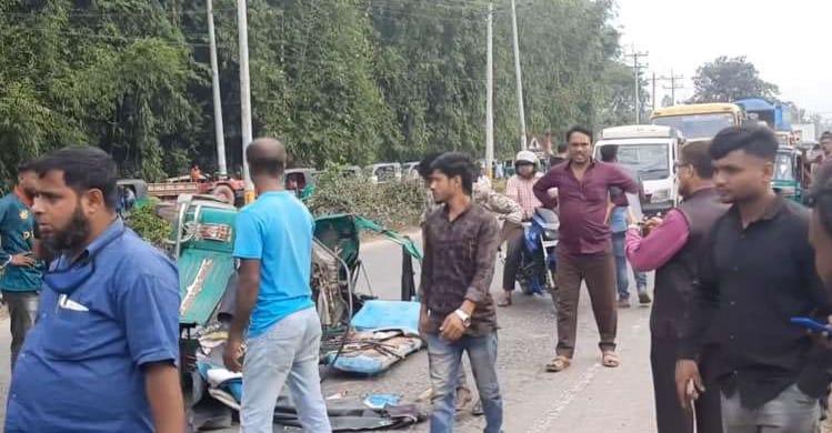 মহাসড়কে ট্রাকের ধাক্কায় শায়েস্তাগঞ্জের সিএনজি চালক নিহত !! আহত ২