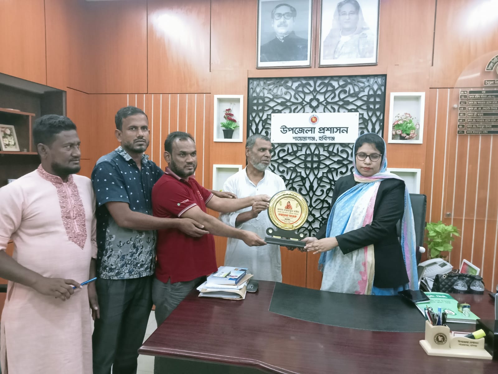 শায়েস্তাগঞ্জে উপজেলা নির্বাহী অফিসার কে বিদায় সংবর্ধনা